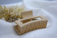 Load image into Gallery viewer, Hair Claw Clips Earthy Vibe

